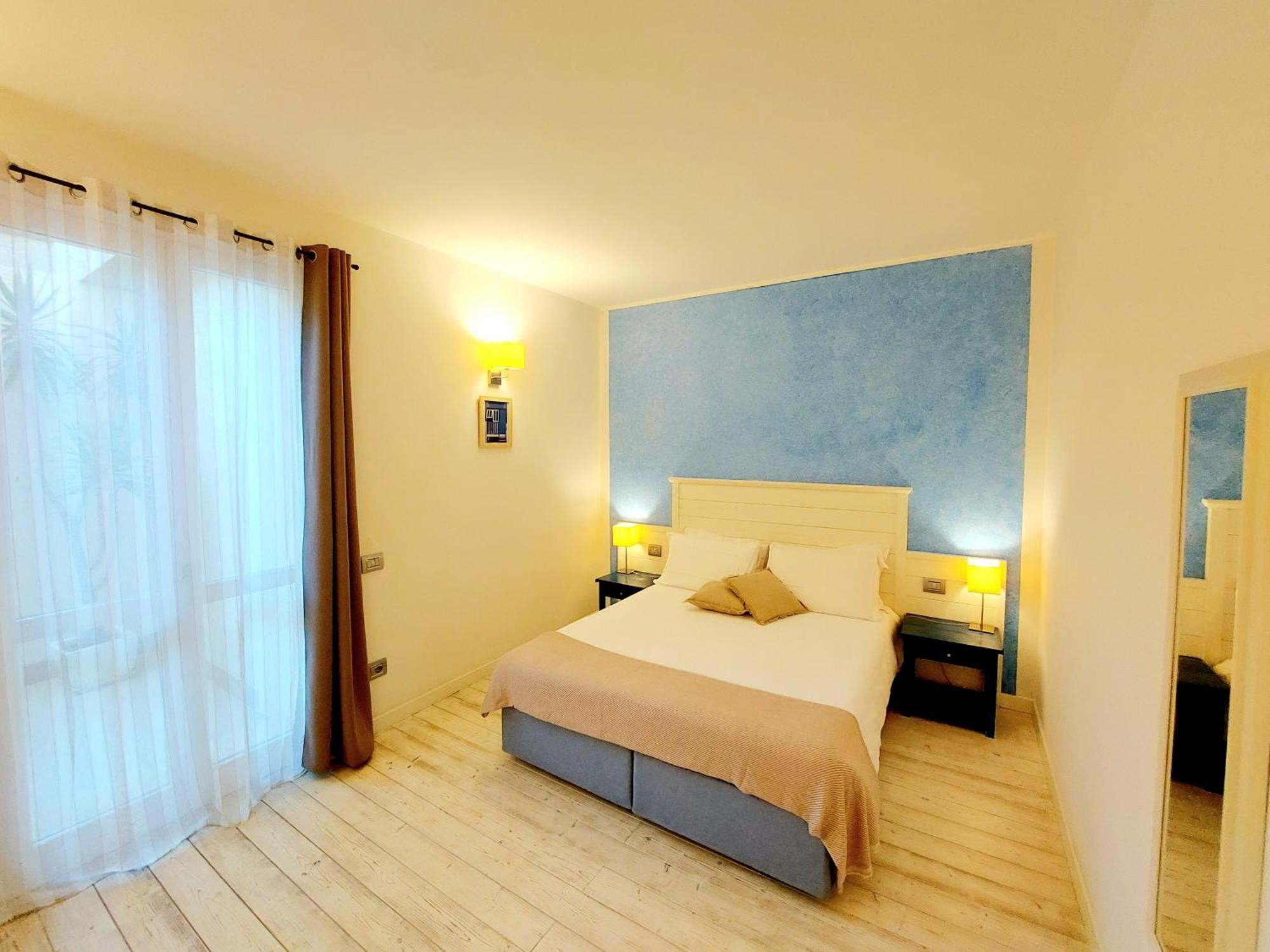 Hotel La Villa Del Mare Cagliari Bagian luar foto