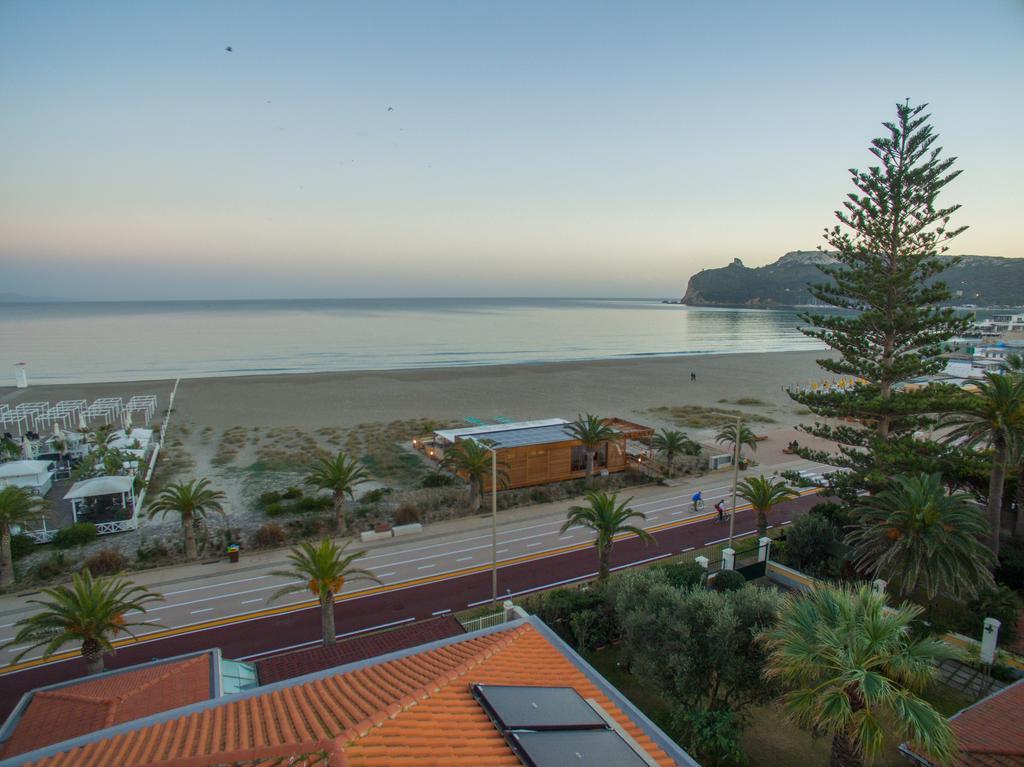 Hotel La Villa Del Mare Cagliari Bagian luar foto